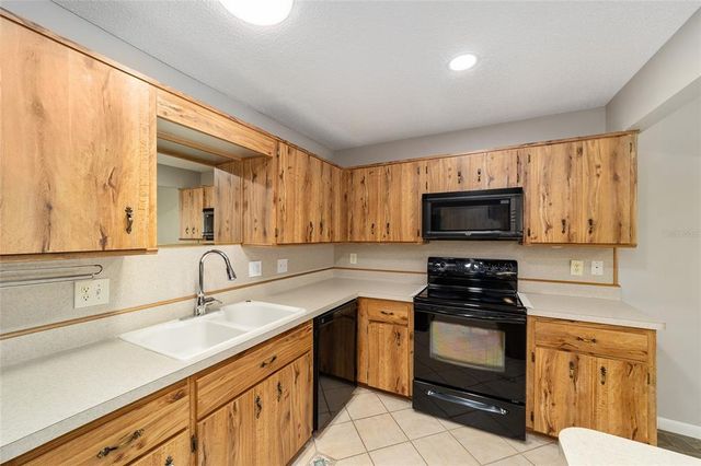8831 SW 94TH LANE H, Ocala, FL 34481
