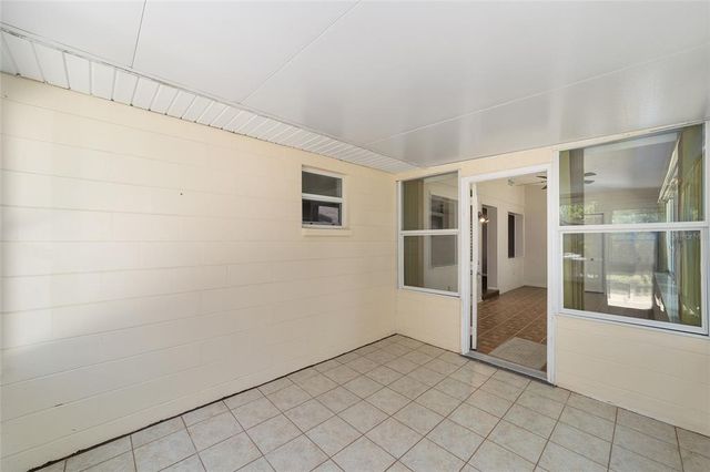8831 SW 94TH LANE H, Ocala, FL 34481