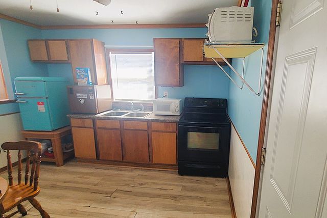 1106 Steinman Street, Dixon, IL 61021