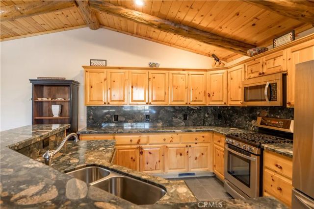 1362 Balsam Drive, Big Bear Lake, CA 92315
