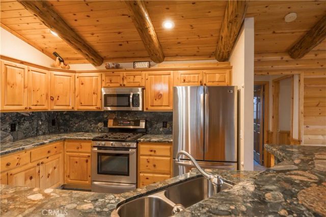 1362 Balsam Drive, Big Bear Lake, CA 92315