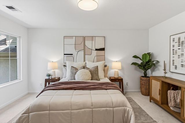 30 Royal Oak Court, Mountain View, CA 94040