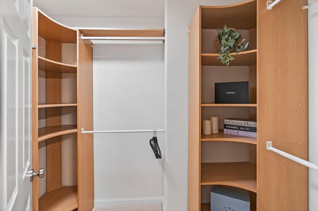 30 Royal Oak Court, Mountain View, CA 94040