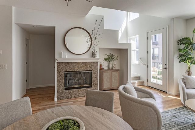 30 Royal Oak Court, Mountain View, CA 94040