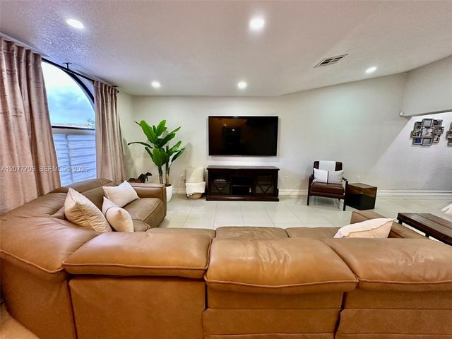 9021 NW 150th Terrace, Miami Lakes, FL 33018