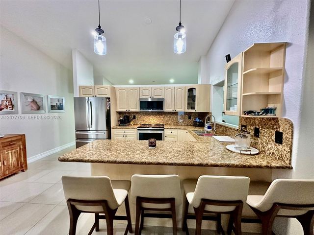 9021 NW 150th Terrace, Miami Lakes, FL 33018