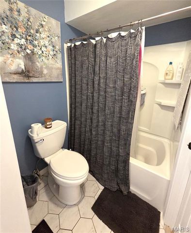 1382 Premio Drive, Fenton, MO 63026