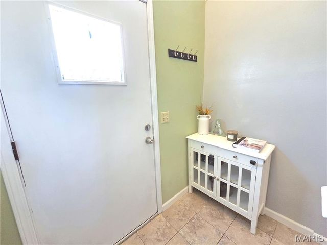 1382 Premio Drive, Fenton, MO 63026