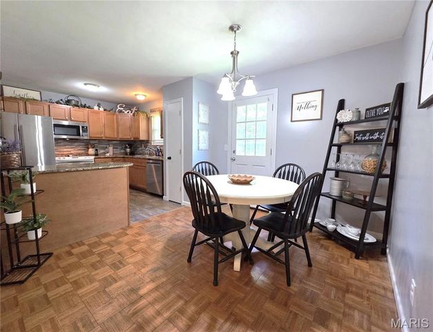 1382 Premio Drive, Fenton, MO 63026