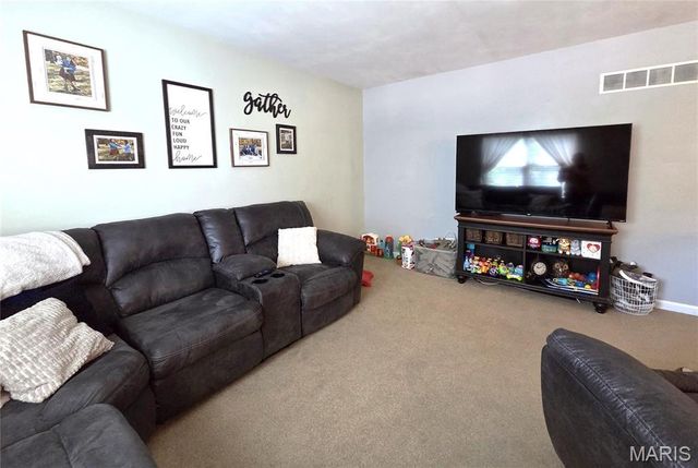 1382 Premio Drive, Fenton, MO 63026