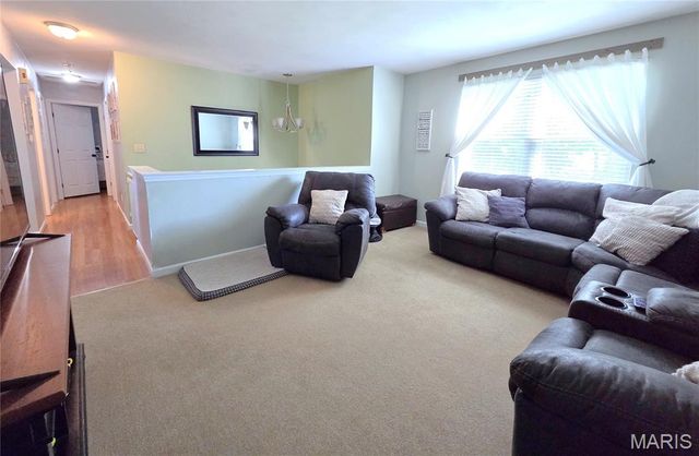 1382 Premio Drive, Fenton, MO 63026