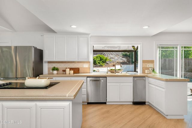 2140 Glastonbury Road, Westlake Village, CA 91361