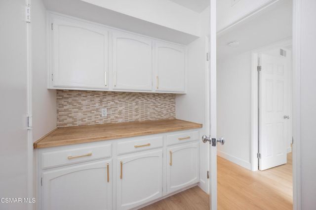 2140 Glastonbury Road, Westlake Village, CA 91361