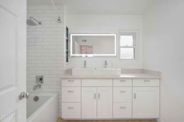 2140 Glastonbury Road, Westlake Village, CA 91361