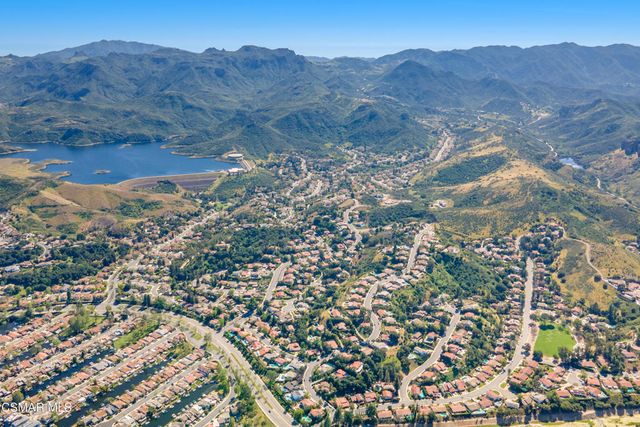 2140 Glastonbury Road, Westlake Village, CA 91361