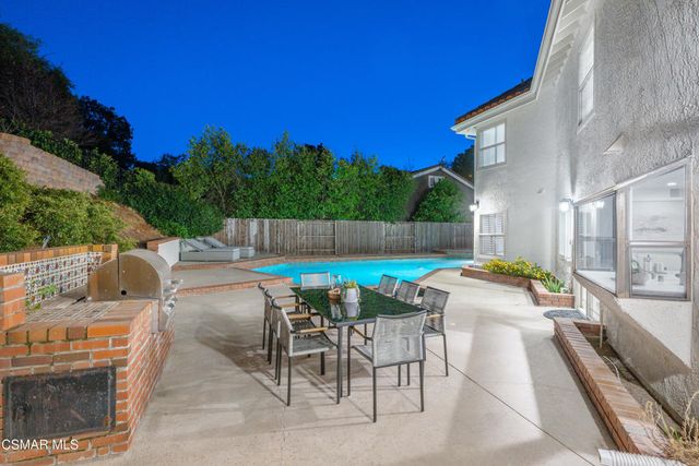 2140 Glastonbury Road, Westlake Village, CA 91361