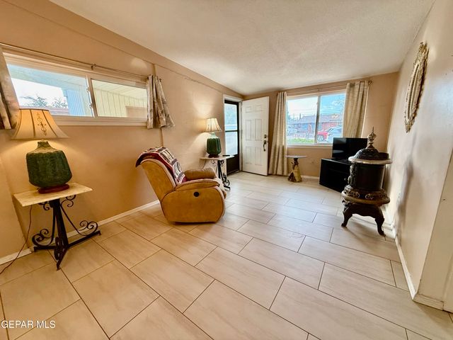 10382 YELLOWSTONE Street, El Paso, TX 79924