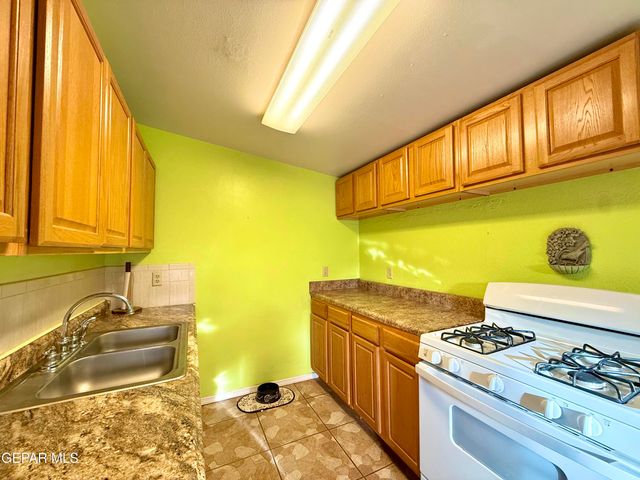 10382 YELLOWSTONE Street, El Paso, TX 79924