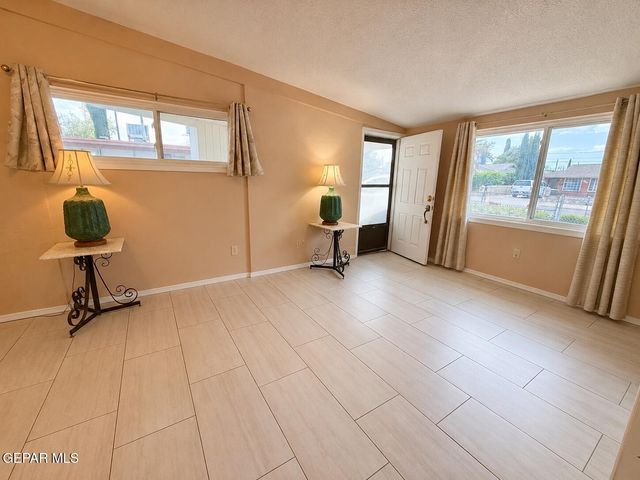 10382 YELLOWSTONE Street, El Paso, TX 79924