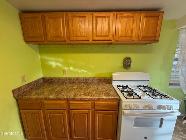 10382 YELLOWSTONE Street, El Paso, TX 79924