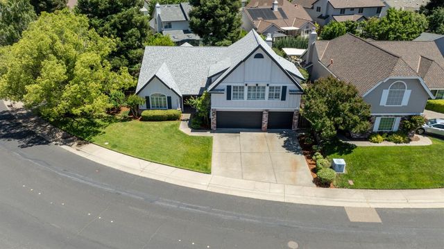 1582 Misty Wood Dr, Roseville, CA 95747