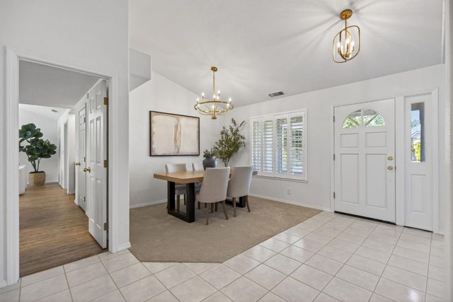 1582 Misty Wood Dr, Roseville, CA 95747