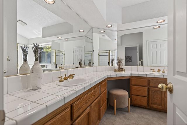 1582 Misty Wood Dr, Roseville, CA 95747
