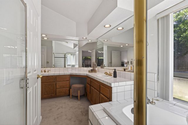 1582 Misty Wood Dr, Roseville, CA 95747
