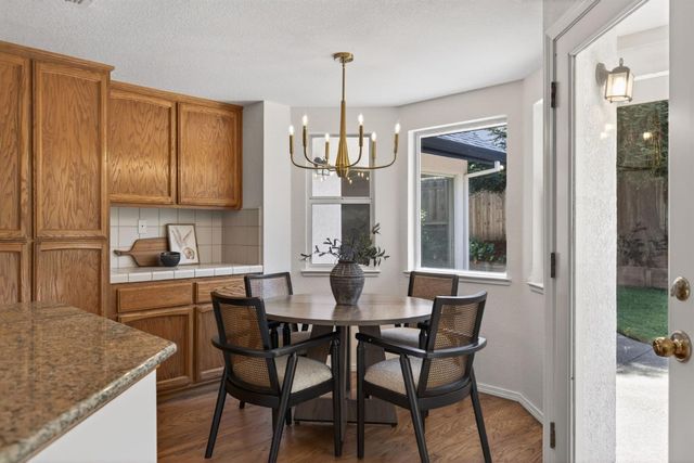 1582 Misty Wood Dr, Roseville, CA 95747