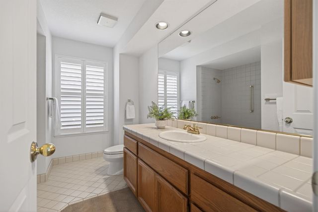 1582 Misty Wood Dr, Roseville, CA 95747