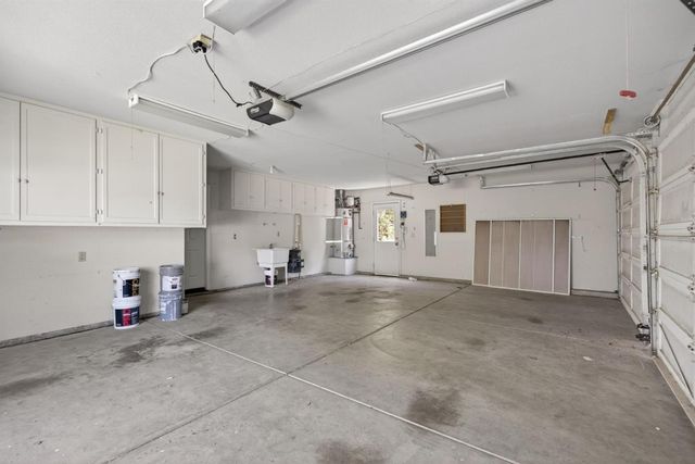 1582 Misty Wood Dr, Roseville, CA 95747