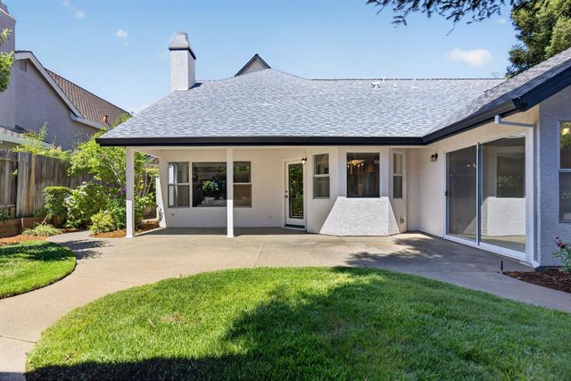 1582 Misty Wood Dr, Roseville, CA 95747