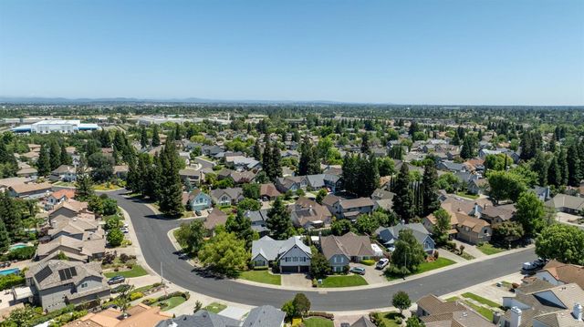 1582 Misty Wood Dr, Roseville, CA 95747