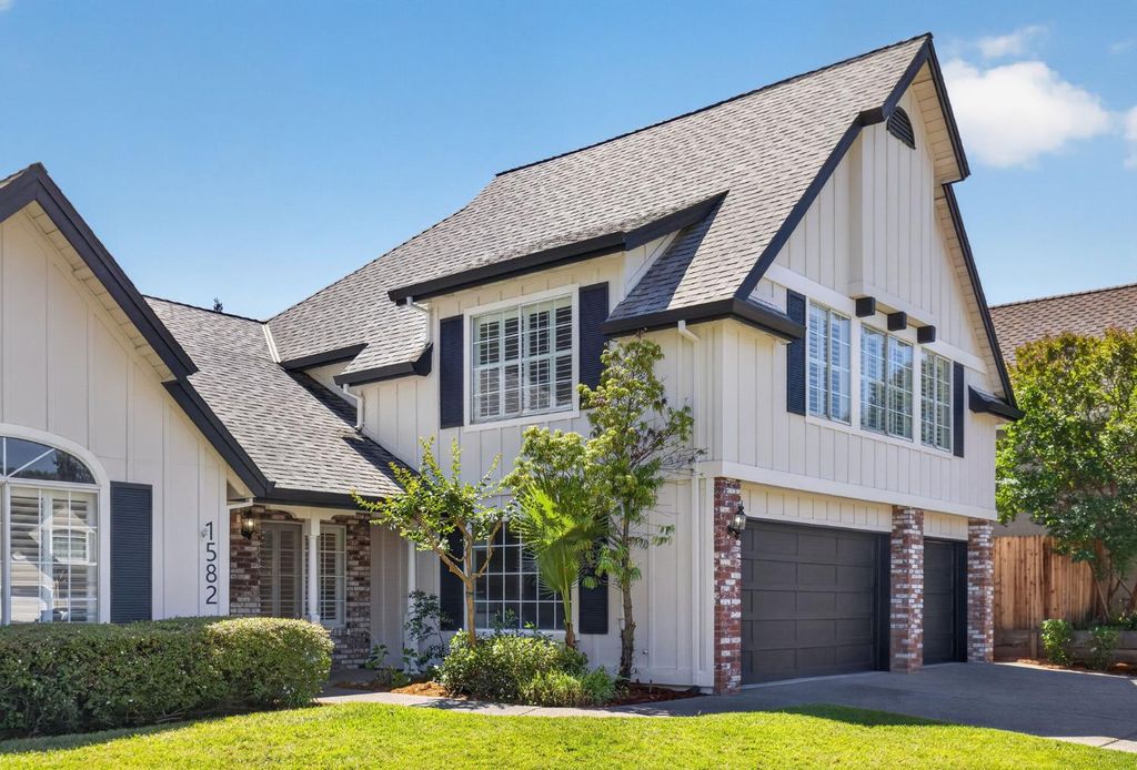 1582 Misty Wood Dr, Roseville, CA 95747