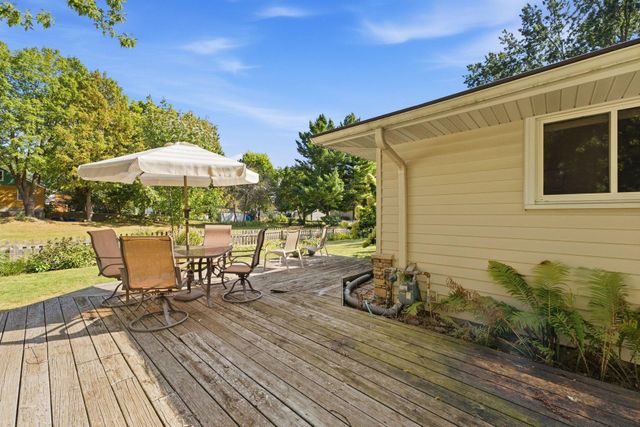1325 Sumter Avenue N, Golden Valley, MN 55427