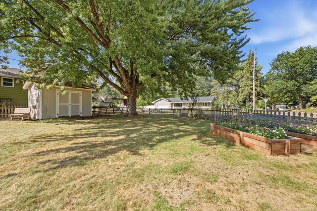 1325 Sumter Avenue N, Golden Valley, MN 55427
