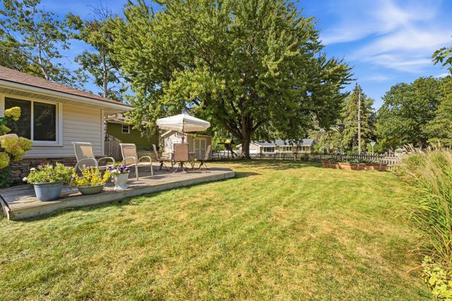 1325 Sumter Avenue N, Golden Valley, MN 55427