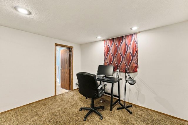 1325 Sumter Avenue N, Golden Valley, MN 55427