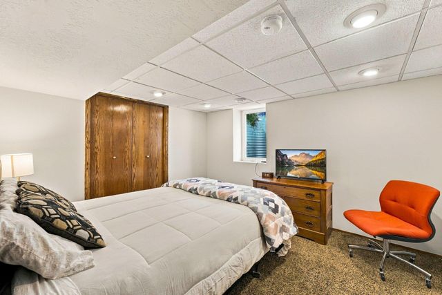1325 Sumter Avenue N, Golden Valley, MN 55427