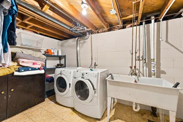 1325 Sumter Avenue N, Golden Valley, MN 55427