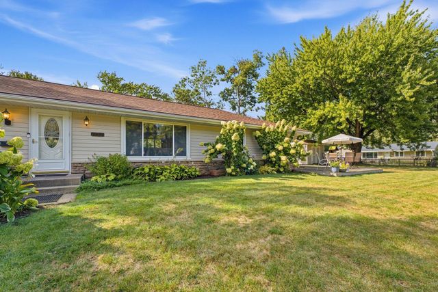 1325 Sumter Avenue N, Golden Valley, MN 55427