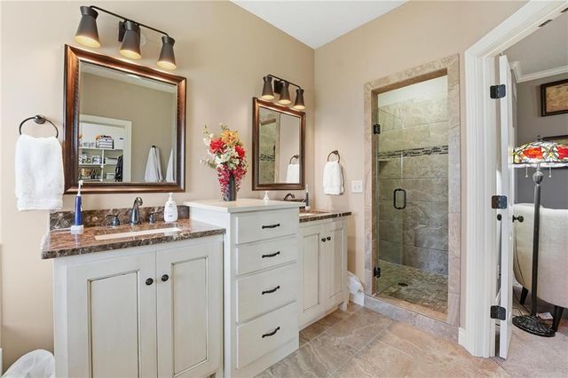 2204 NE 111th Terrace, Kansas City, MO 64155