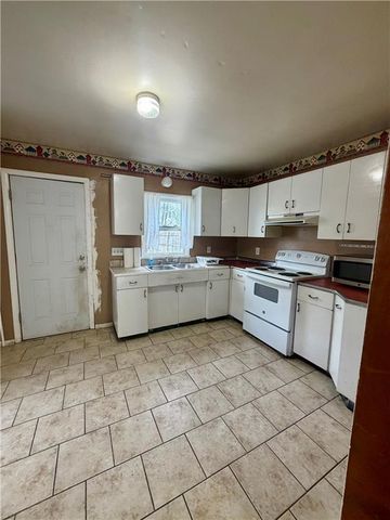 1334 Cheyenne Street, Leavenworth, KS 66048