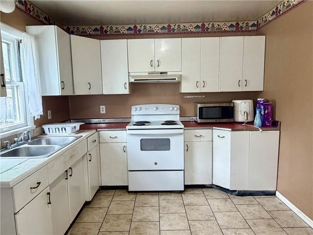 1334 Cheyenne Street, Leavenworth, KS 66048