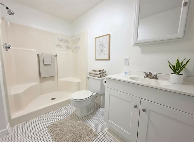 96 Old Colony Ave 318, Taunton, MA 02718