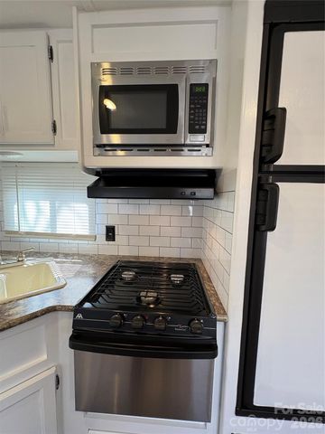 148 Marina Drive, New London, NC 28127