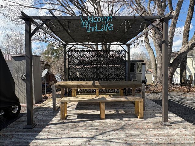 148 Marina Drive, New London, NC 28127