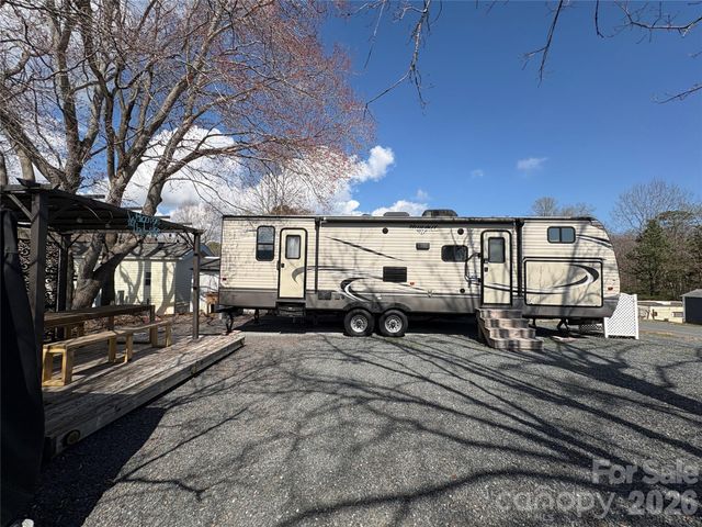 148 Marina Drive, New London, NC 28127