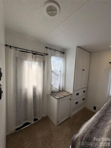 148 Marina Drive, New London, NC 28127