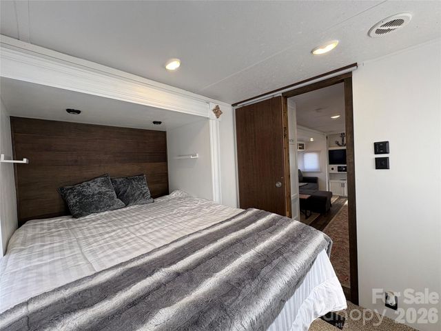 148 Marina Drive, New London, NC 28127